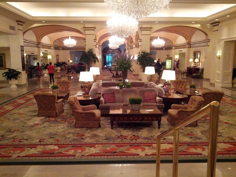 Omni Shoreham lobby