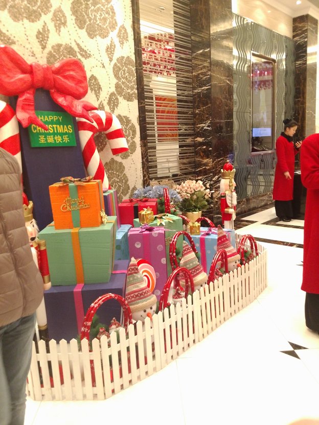 pile of presents in restaurant lobby